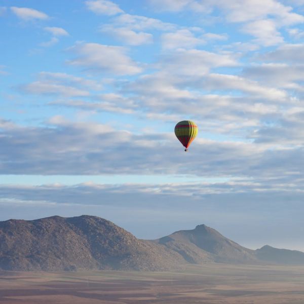 Vol en Montgolfière au Lever du Soleil