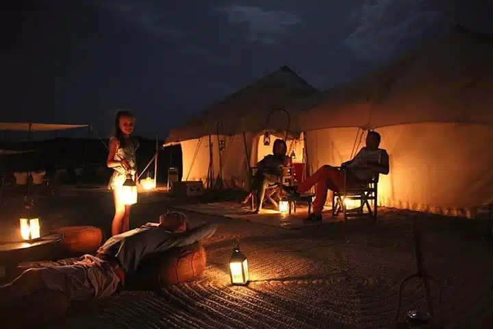 Dîner sous les étoiles — détail 2